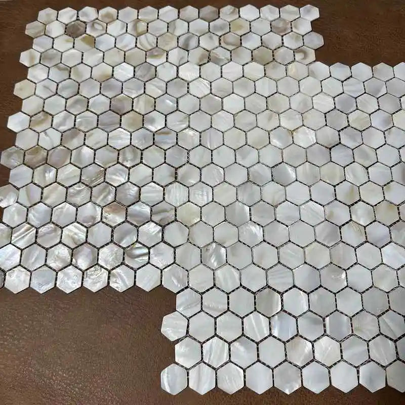 Wholesale Shell Mosaic Tile Natural White Mother of Pearl Wall Backsplash Bathroom Tiles fish scale sheet kitchen Hexagon